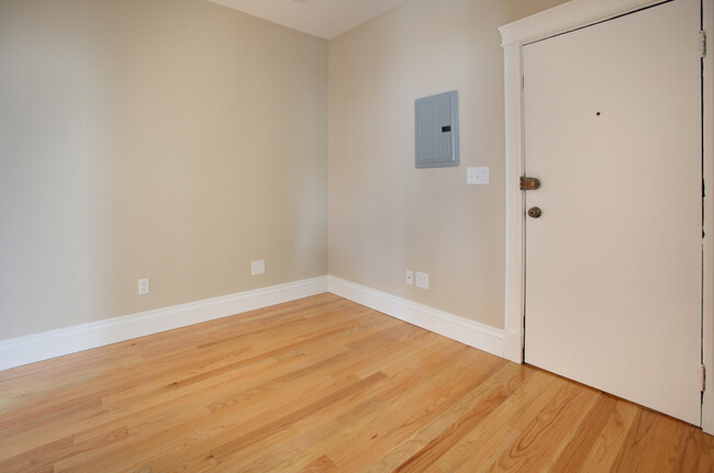 Building Photo - 1111 Boylston St Rental