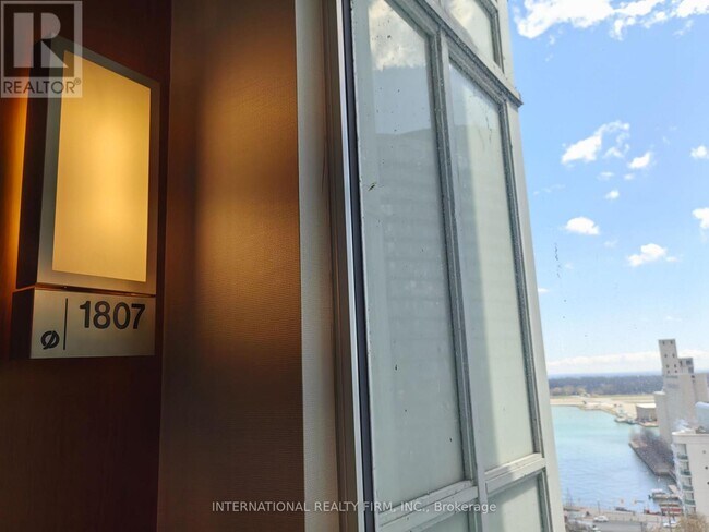 Photo - 75 Queens Wharf Rd Unité 1807