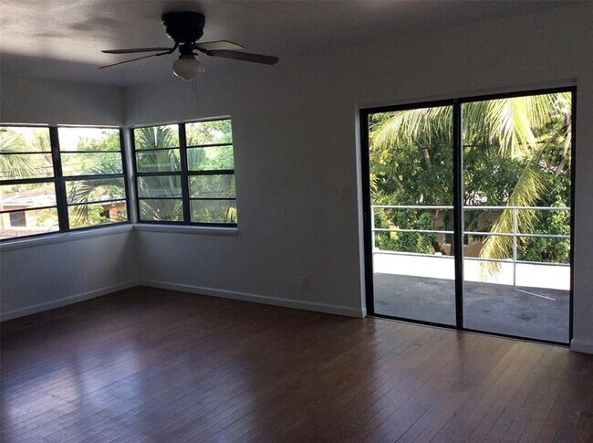 Building Photo - 3730 SW 1st St Unit 3 Rental