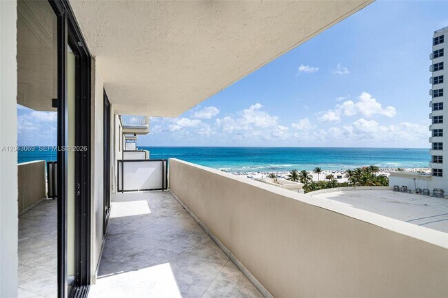 1623 Collins Ave Unit PH1010