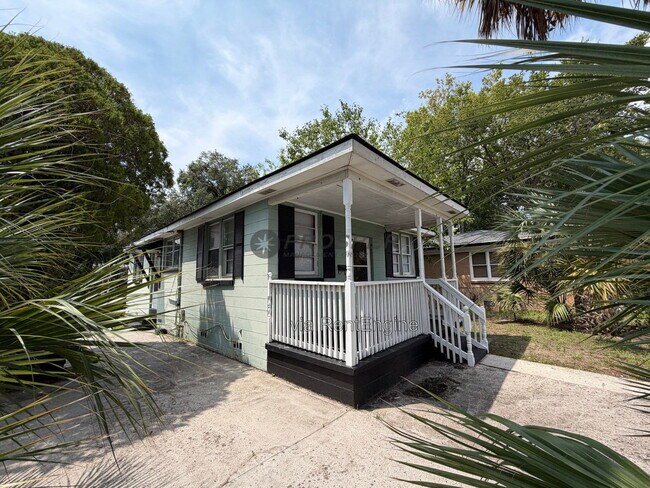 Photo - 45 Drake St