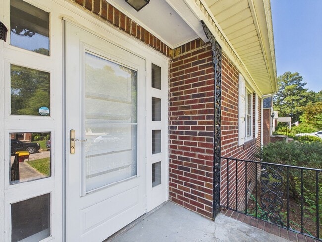 Photo - 910 Northampton Rd