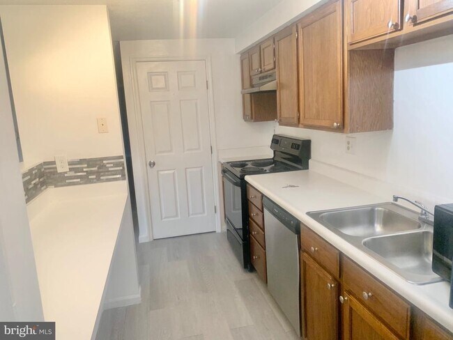 Photo - 5 Cranberry Ct