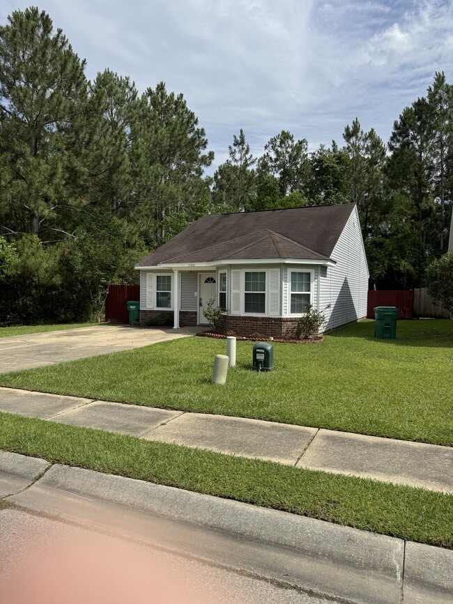 Photo - 13401 Warren Dr