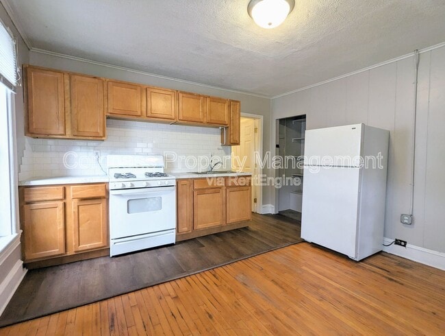 Photo - 716 Kellogg St SE Unit 2