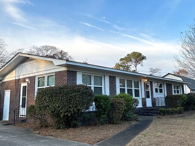 Photo - 408 Lynette Dr