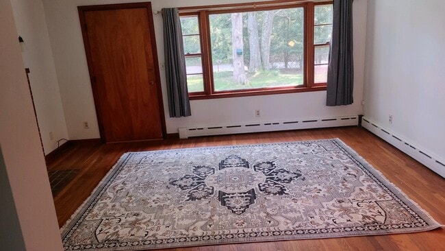 Photo - 335 Tolend Rd