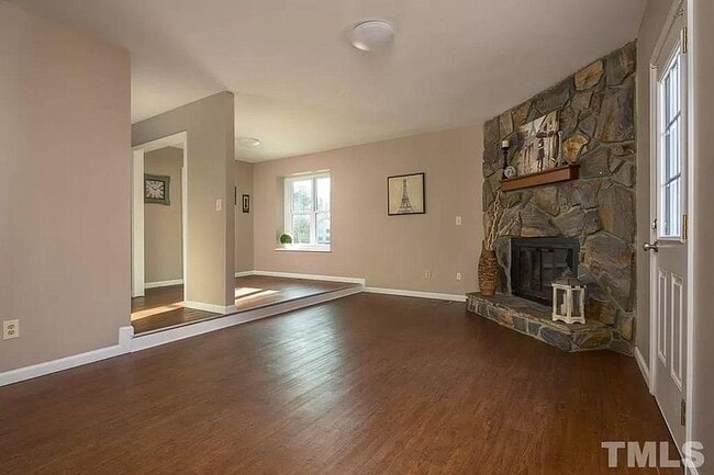 Photo - 515 Brent Rd