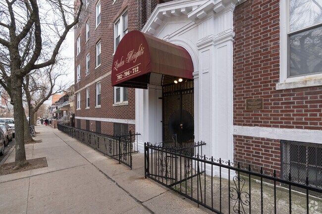 Entrance - Linden Heights