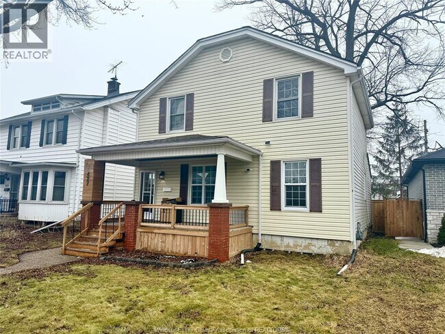 Photo - 427 Cameron Ave