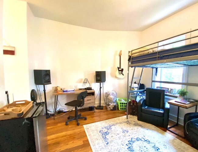 Photo - 1820 S Throop St Unit 1F