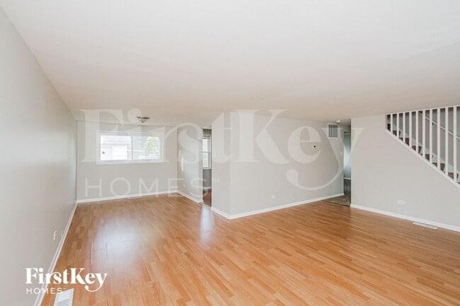 Photo - 171 Craig Dr W