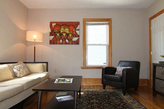 Photo - 137 Marcella St