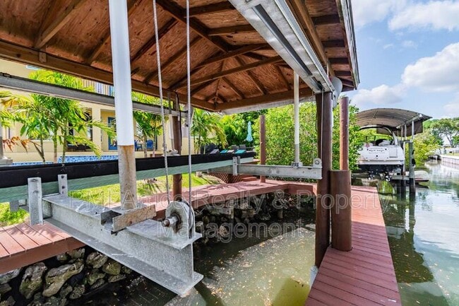 Photo - 539 Treviso Dr