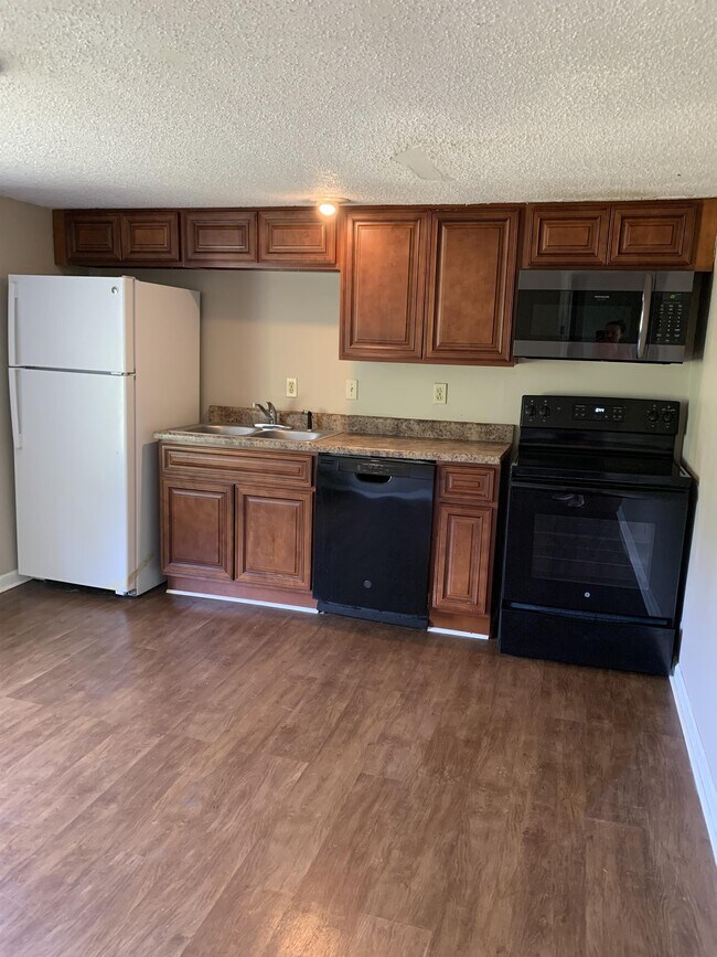 Photo - 204 Angel Ct