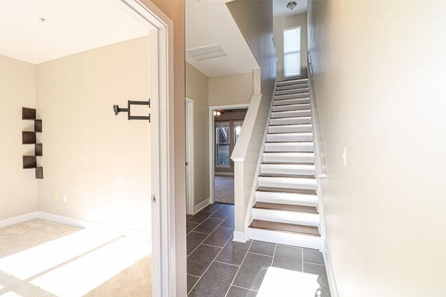 1023 Skyline View Way