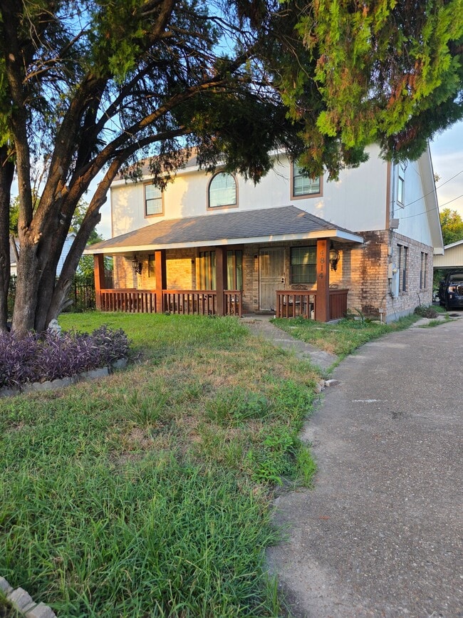 Building Photo - 4814 Kashmere St