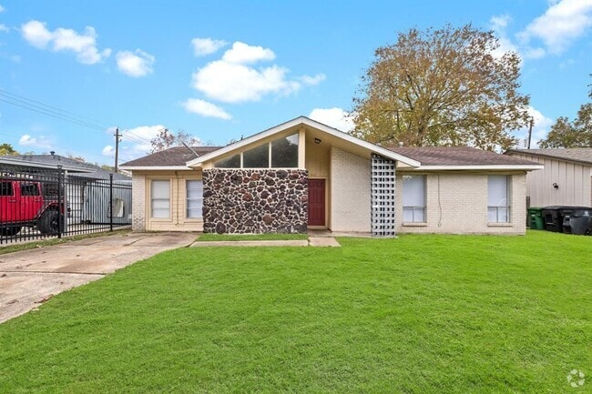 Building Photo - 5107 Selinsky Rd Rental