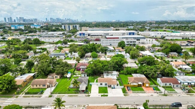 Building Photo - 1036 NW 75th St Unit 1036 Rental