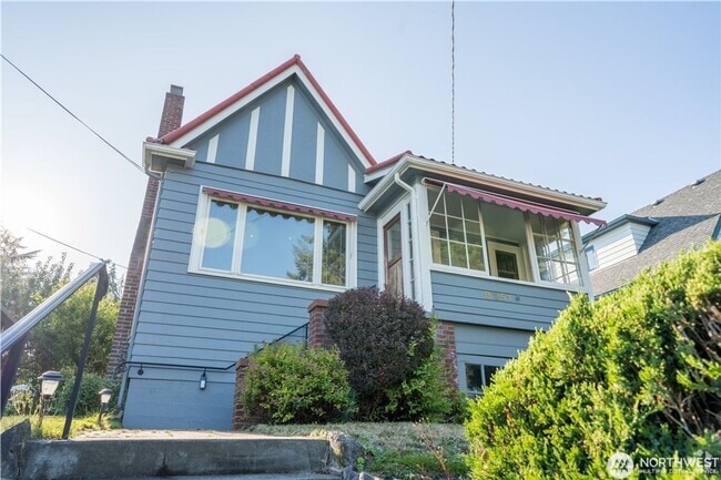 Building Photo - 2bd/2.5ba Seattle House