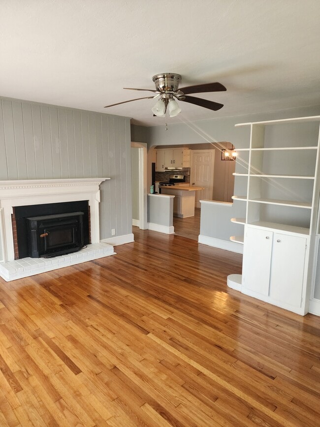 Photo - 115 Railroad St