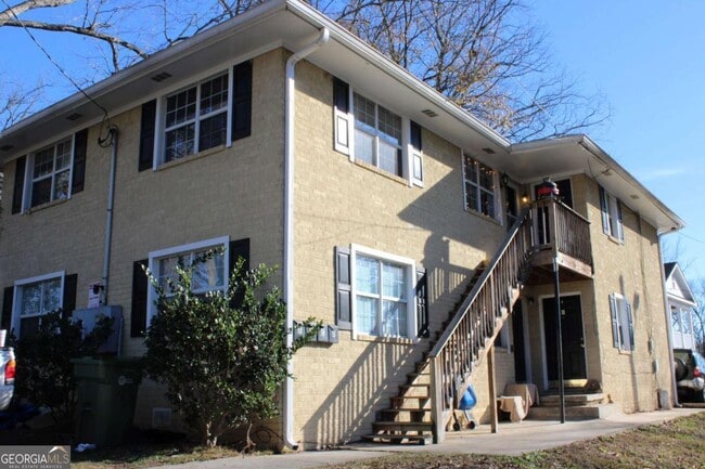 Building Photo - 884 Neal St NW Unit A