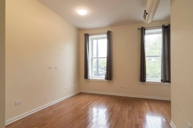 Photo - 1761 W Augusta Blvd Unidad 2F