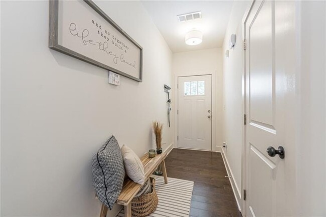 Photo - 5392 Brooklands Dr