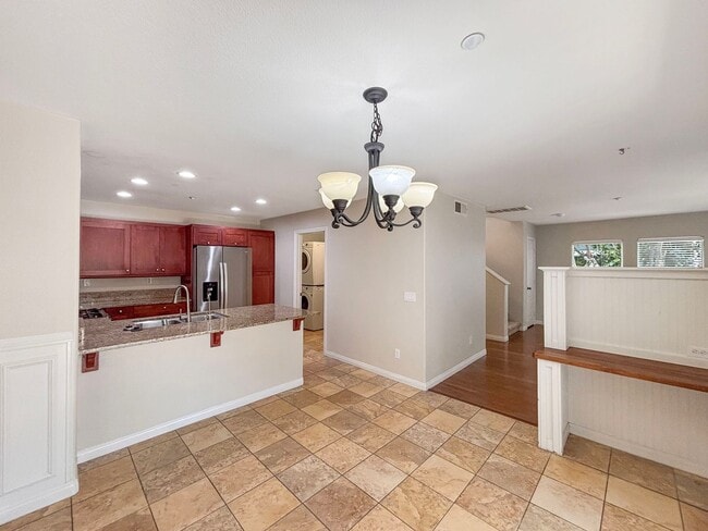 Building Photo - SD: Bright 2BD/2.5BA Townhome in Point Loma with Fireplace, Private Balcony & Tandem Garage