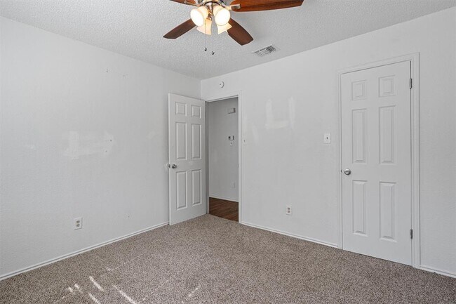 Photo - 5501 Spring Meadow Rd Unit B