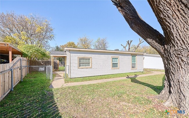 Photo - 919 Southside Dr