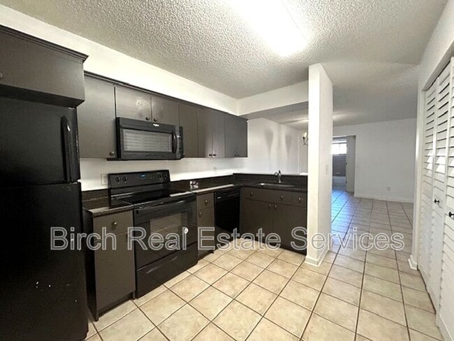 Photo - 8420 60th St N