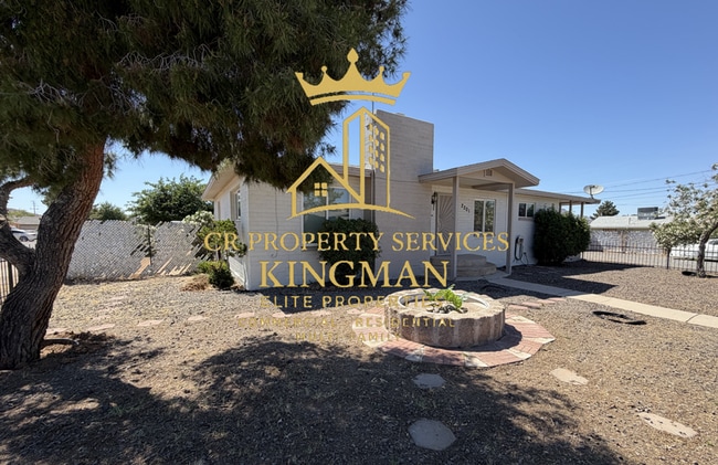 Photo - 3 Bedroom, 2 Bath Home – Vintage Charm at Its Best!
