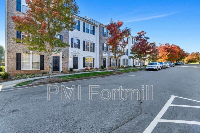 Photo - 15744 Kensington Palace Ln