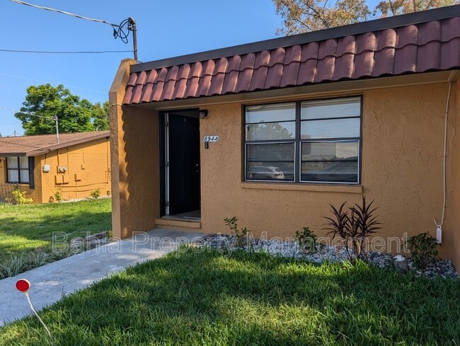 Photo - 8944 Temple Terrace Hwy