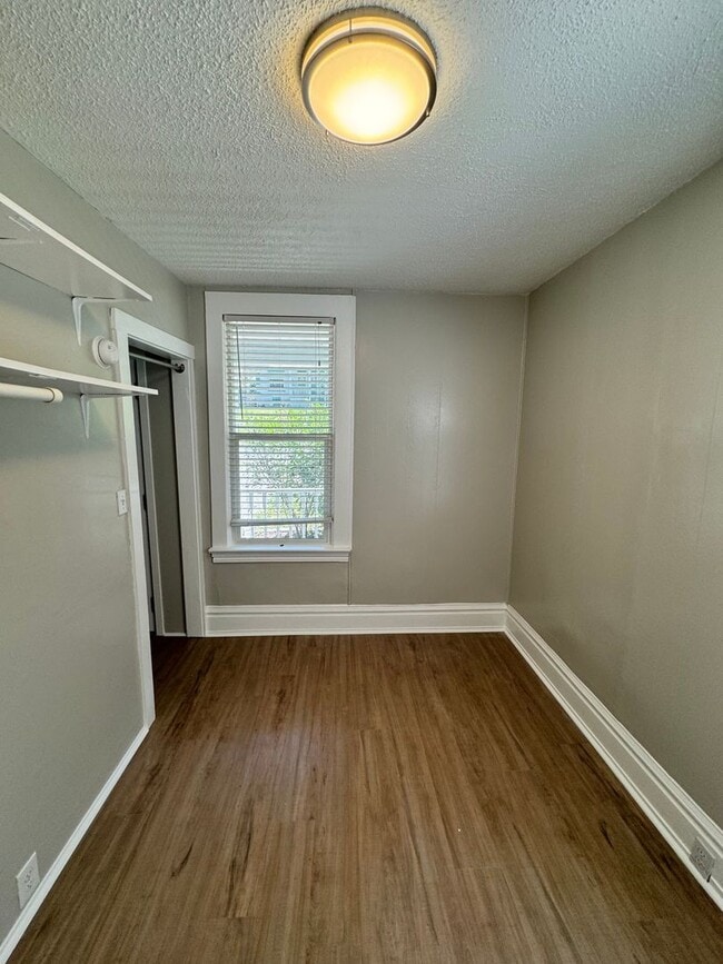 Photo - 1624 W 6th Ave Unit Apt 1