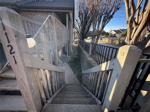 Building Photo - 1121 Signal Ridge Pl