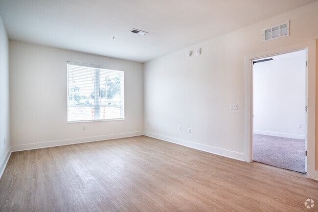1BR- 1BA - 531SF - Living Room - Revel