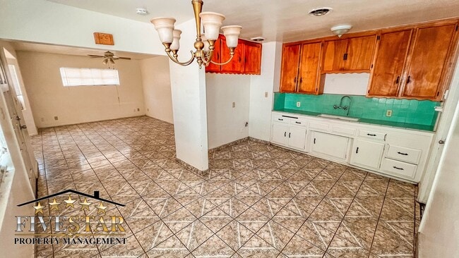 Photo - 4519 Gordon St