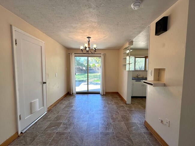 Photo - 1003 Vista Rd