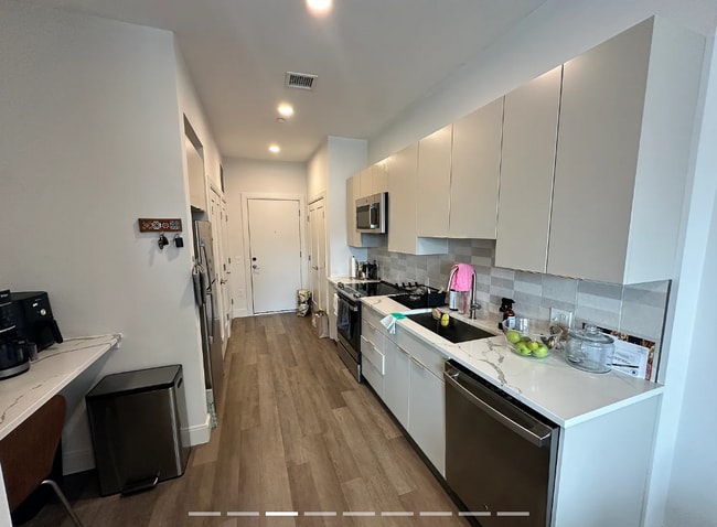 Photo - 957 Dorchester Ave