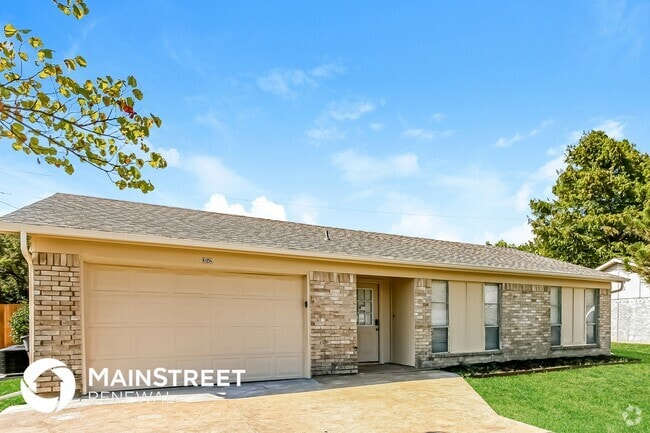 Building Photo - 352 Lakeside Dr Rental