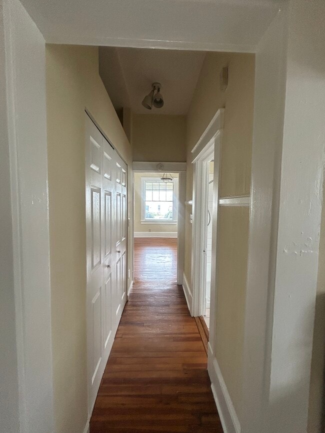 Photo - 405 W Pine St Unit 405 West Pine St.