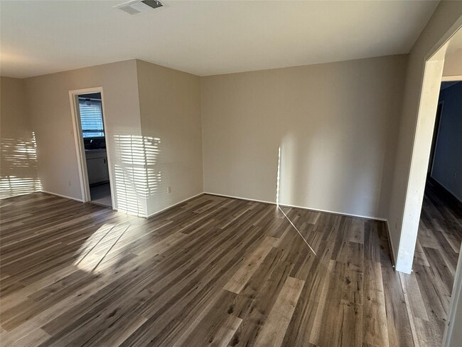 Photo - 11735 N Willowdale Cir