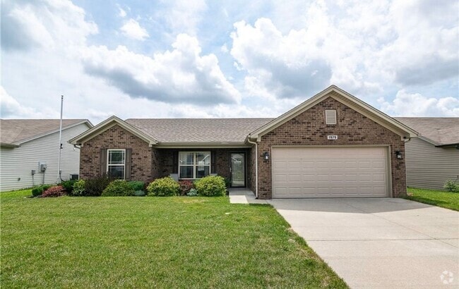 Building Photo - 3BR/2BA Home with Two Car Garage, Fenced B...