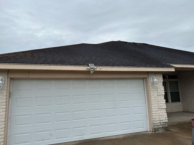 Photo - 4007 Zuley St