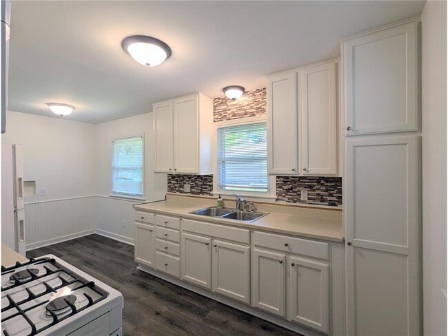 Photo - 1326 Clarence St