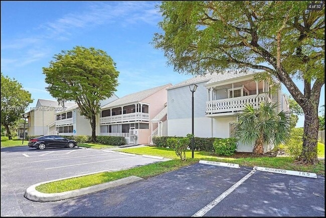 Building Photo - 10521 Mahogany Key Cir Unit 207