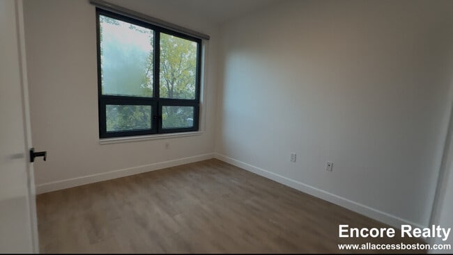 Photo - 199 Gardner St Unit 413