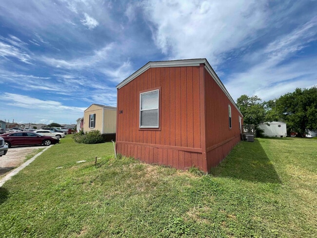 Photo - 2601 Leary Ln